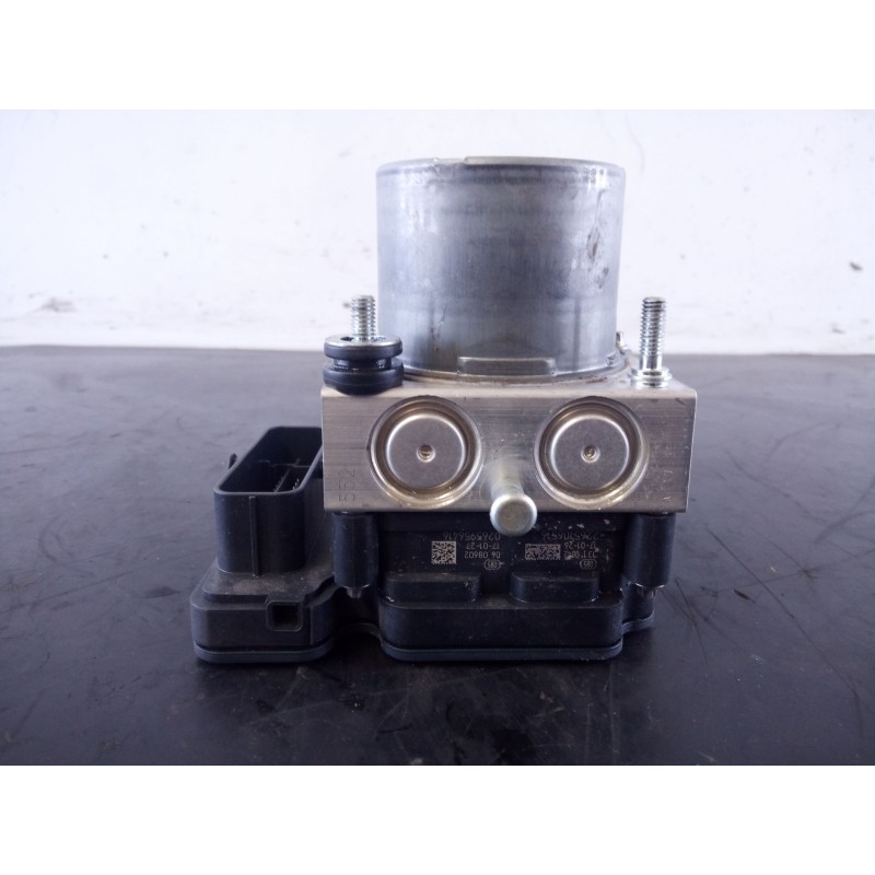 Recambio de abs para peugeot partner tepee 1.6 bluehdi 100 referencia OEM IAM 9822873580  