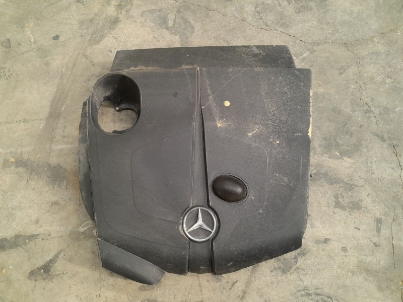 Recambio de tapa motor para mercedes-benz clase gla (x156) gla 220 d 4-matic (156.905) referencia OEM IAM   