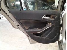 GUARNECIDO PUERTA TRASERA IZQUIERDA 