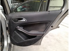 GUARNECIDO PUERTA TRASERA DERECHA 