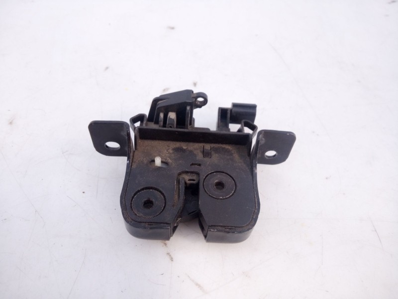 Recambio de cerradura maletero / porton para dacia duster ambience 4x2 referencia OEM IAM   
