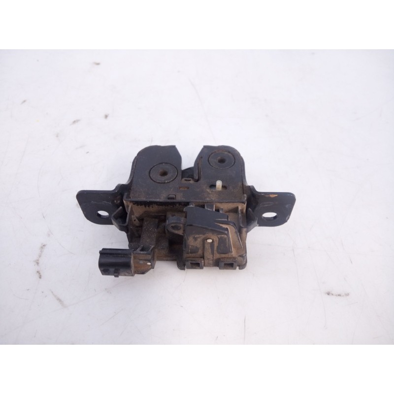 Recambio de cerradura maletero / porton para dacia duster ambience 4x2 referencia OEM IAM   