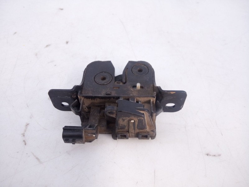 Recambio de cerradura maletero / porton para dacia duster ambience 4x2 referencia OEM IAM   