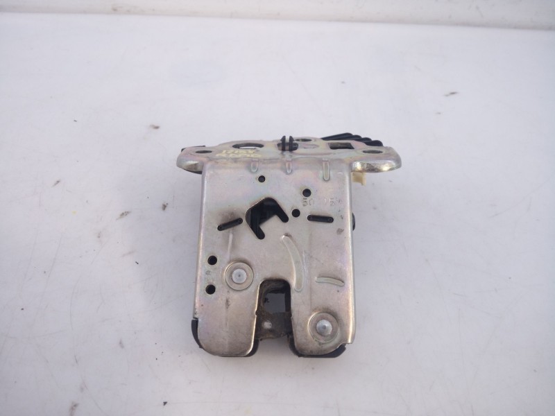 Recambio de cerradura maletero / porton para skoda rapid active referencia OEM IAM   