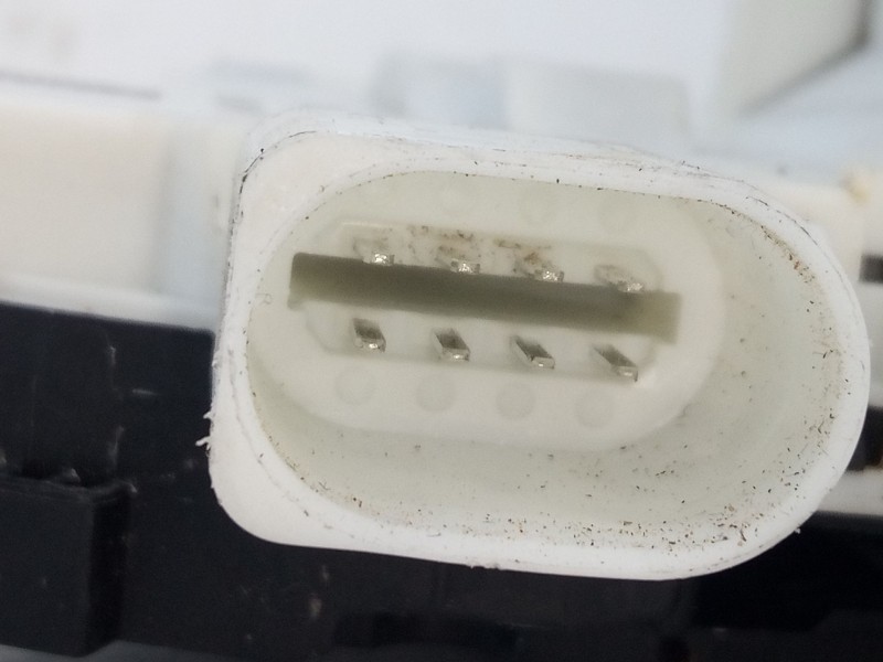 Recambio de cerradura puerta trasera izquierda para volkswagen touareg r-line 4 motion referencia OEM IAM 4G0839015J  