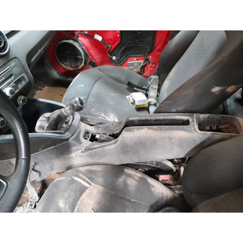 Recambio de consola central para audi a1 sportback (8xa, 8xf) 1.0 tfsi referencia OEM IAM   