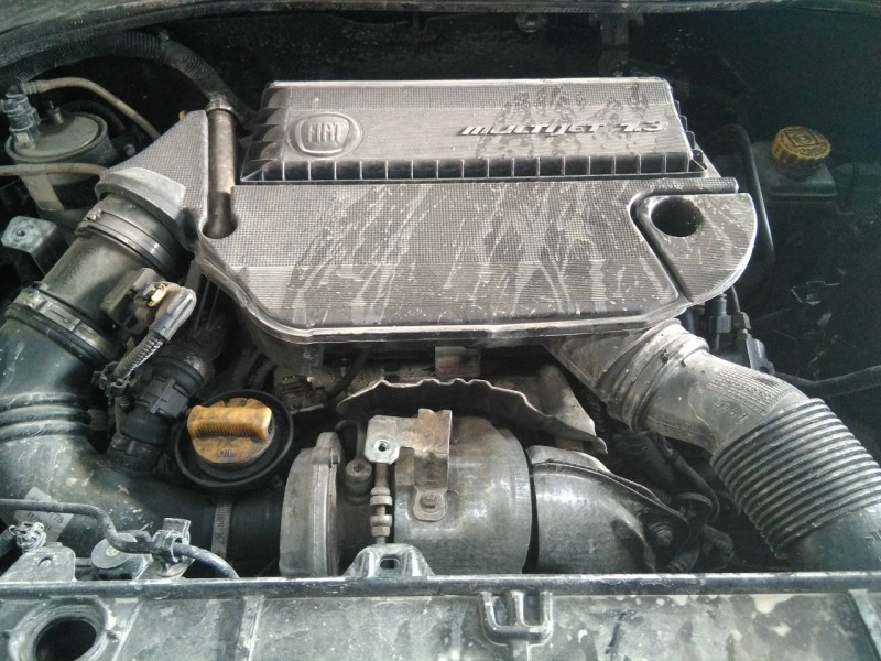 fiat punto berlina (188) del año 2011