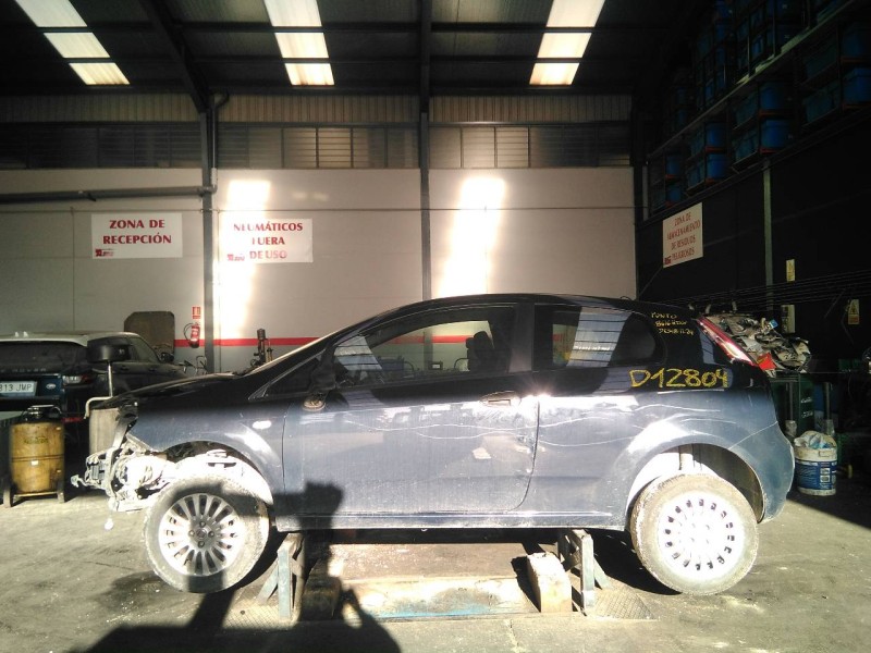 fiat punto berlina (188) del año 2011