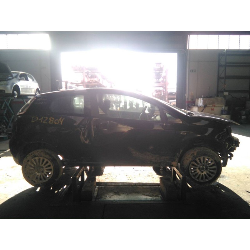 fiat punto berlina (188) del año 2011