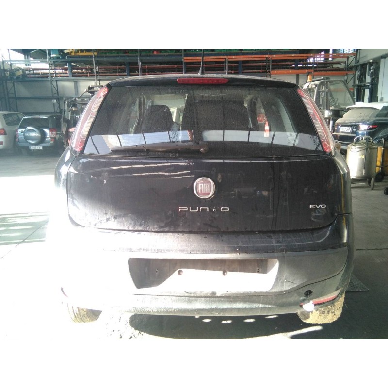 fiat punto berlina (188) del año 2011