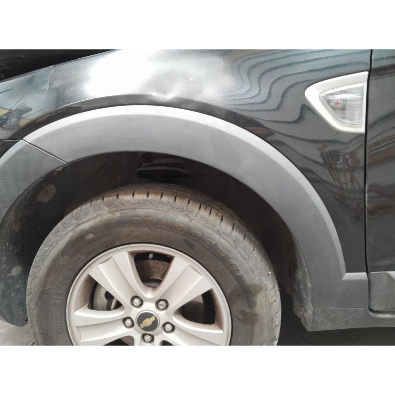 Recambio de aletin delantero izquierdo para chevrolet captiva (c100, c140) 2.4 referencia OEM IAM   