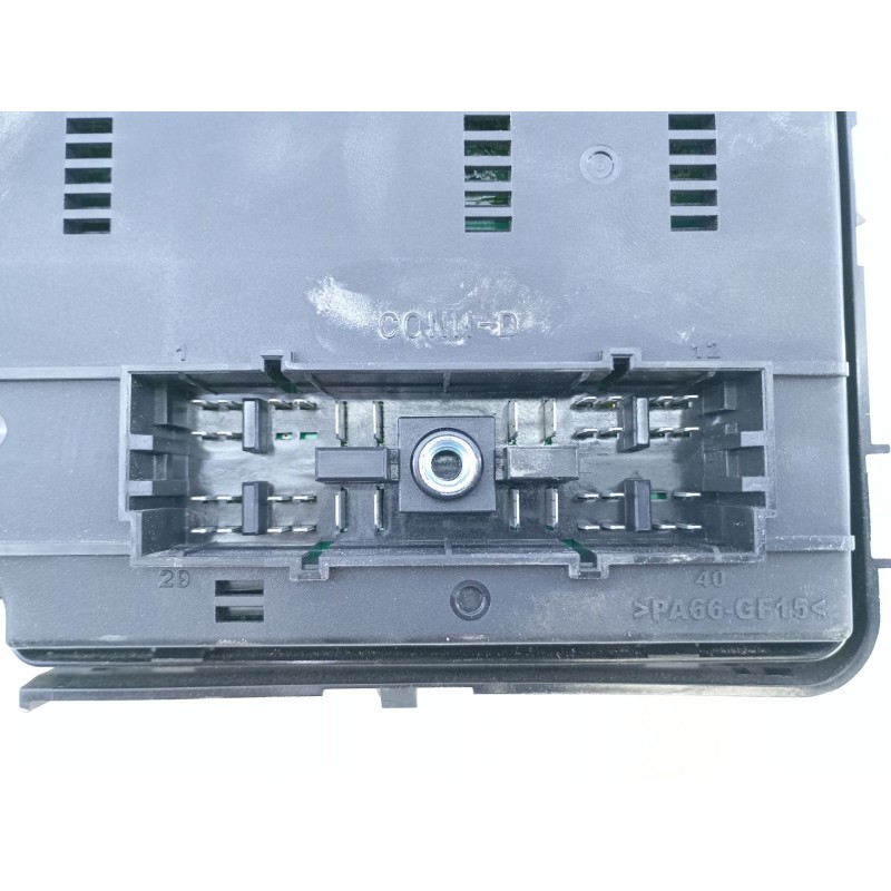 Recambio de caja reles / fusibles para ssangyong korando premium 4x2 referencia OEM IAM   