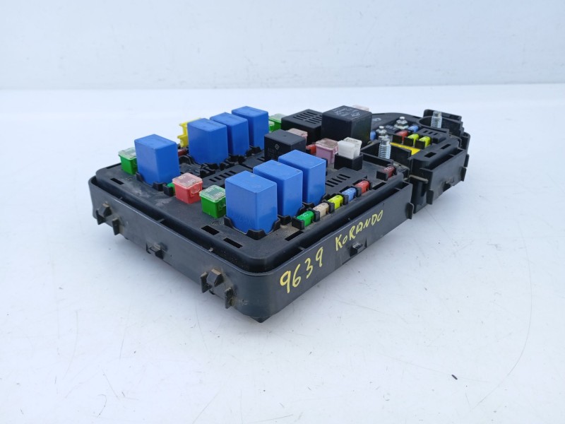 Recambio de caja reles / fusibles para ssangyong korando premium 4x2 referencia OEM IAM   