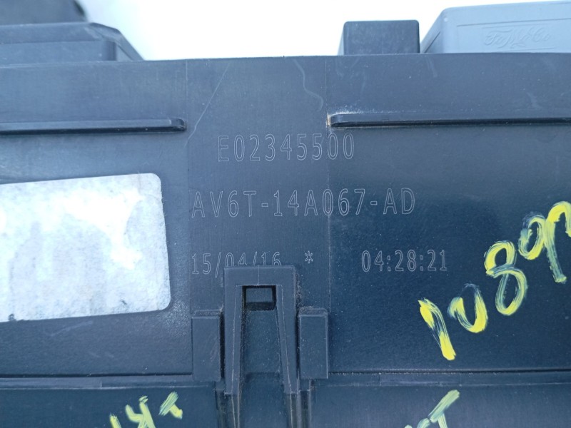 Recambio de caja reles / fusibles para ford transit connect combi 220 l1 trend referencia OEM IAM AV6T14A067AD  