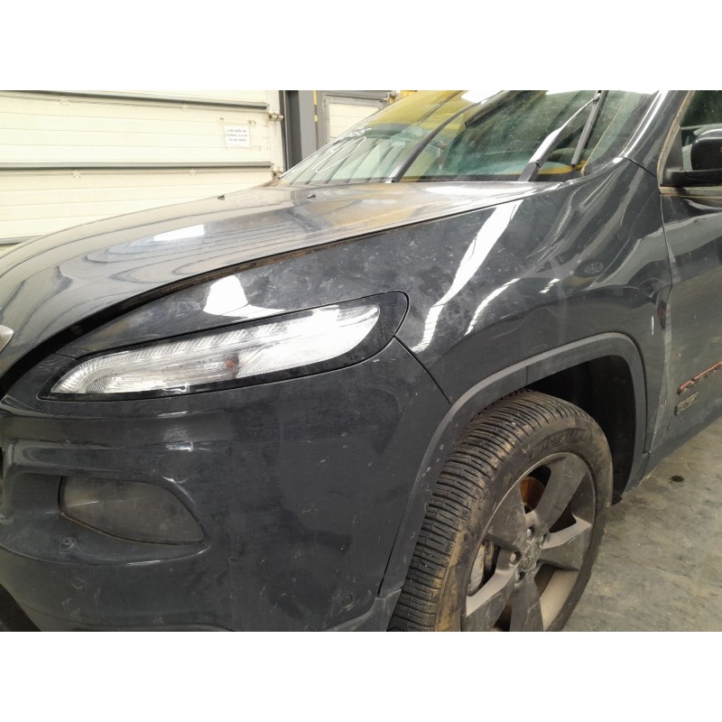 Recambio de aleta delantera izquierda para jeep cherokee (kl) 2.2 crd 4x4 referencia OEM IAM   