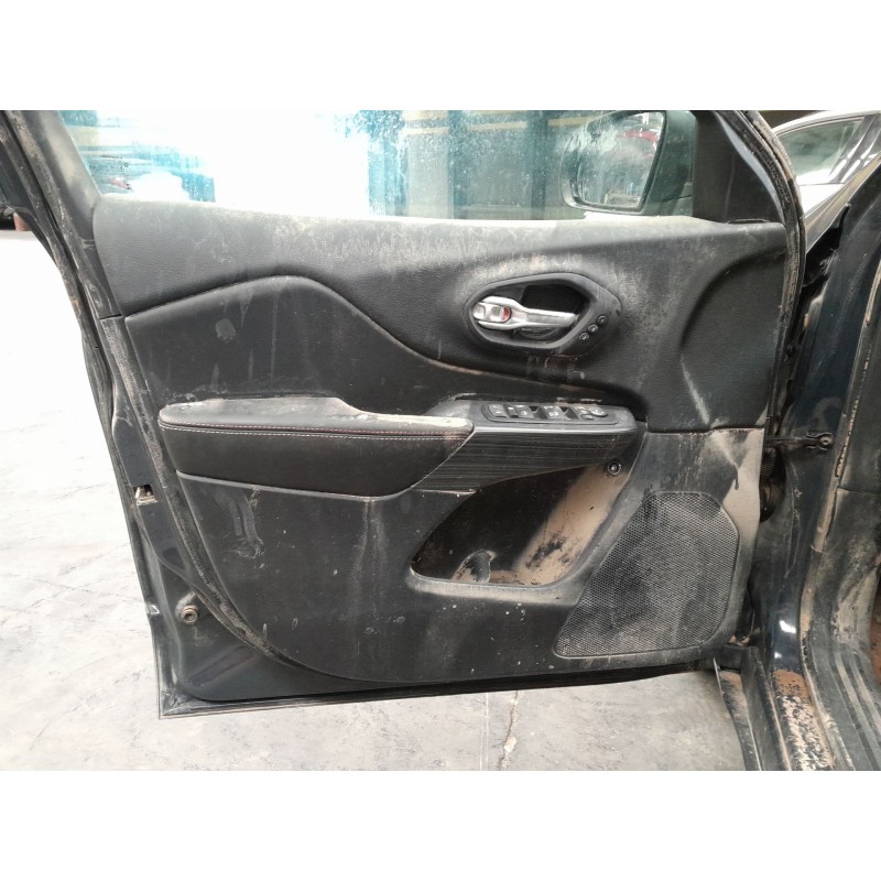 Recambio de guarnecido puerta delantera izquierda para jeep cherokee (kl) 2.2 crd 4x4 referencia OEM IAM   