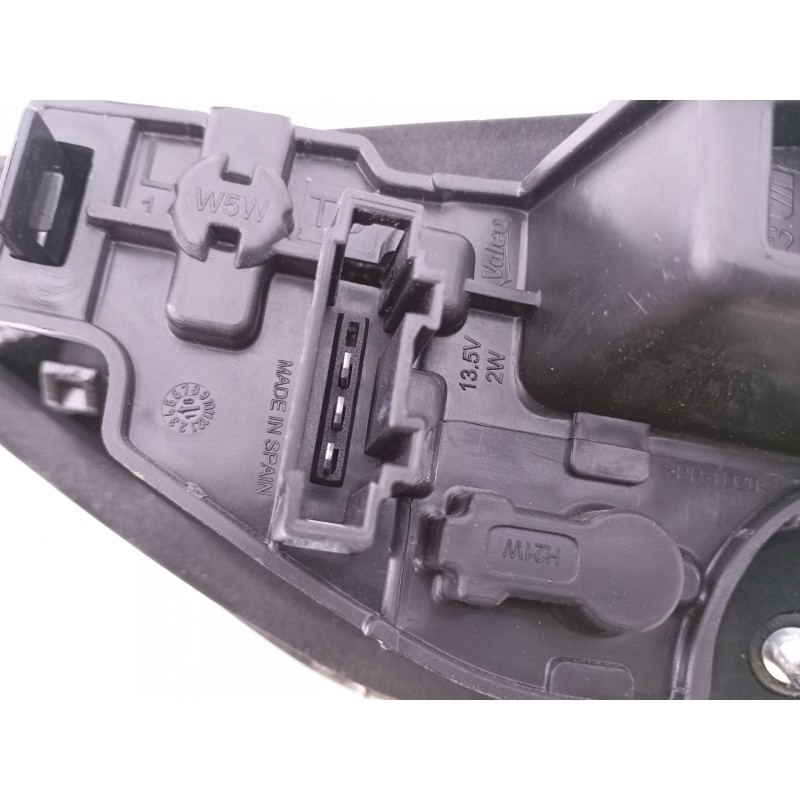 Recambio de piloto trasero izquierdo porton para seat leon style 1200 tsi referencia OEM IAM 5F0945093J  