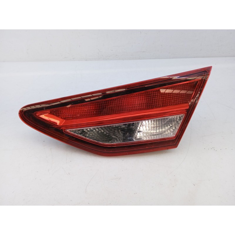 Recambio de piloto trasero derecho porton para seat leon style 1200 tsi referencia OEM IAM 5F0945094J  