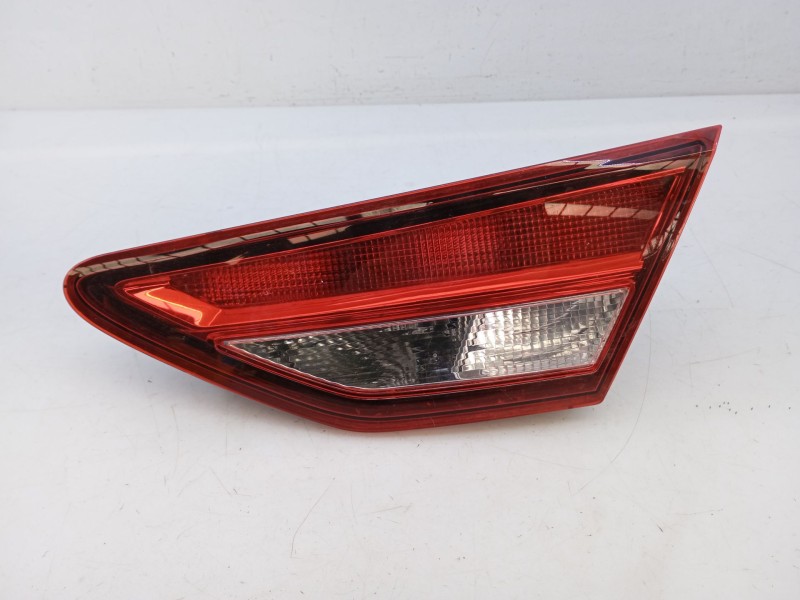 Recambio de piloto trasero derecho porton para seat leon style 1200 tsi referencia OEM IAM 5F0945094J  