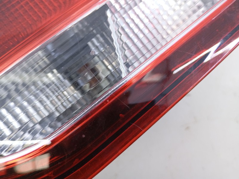 Recambio de piloto trasero derecho porton para seat leon style 1200 tsi referencia OEM IAM 5F0945094J  