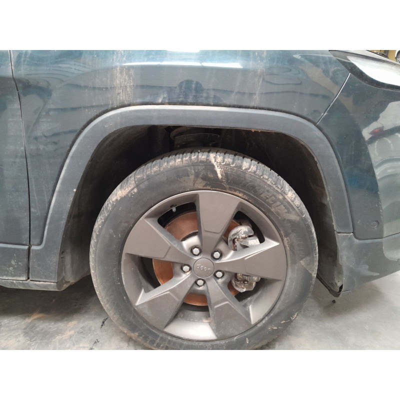 Recambio de aletin delantero derecho para jeep cherokee (kl) 2.2 crd 4x4 referencia OEM IAM   