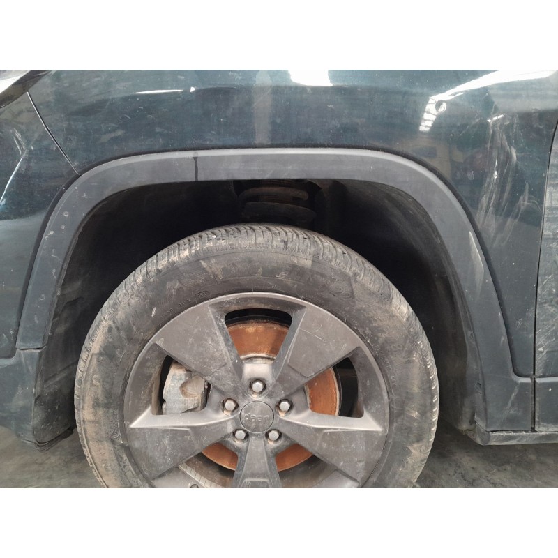 Recambio de aletin delantero izquierdo para jeep cherokee (kl) 2.2 crd 4x4 referencia OEM IAM   