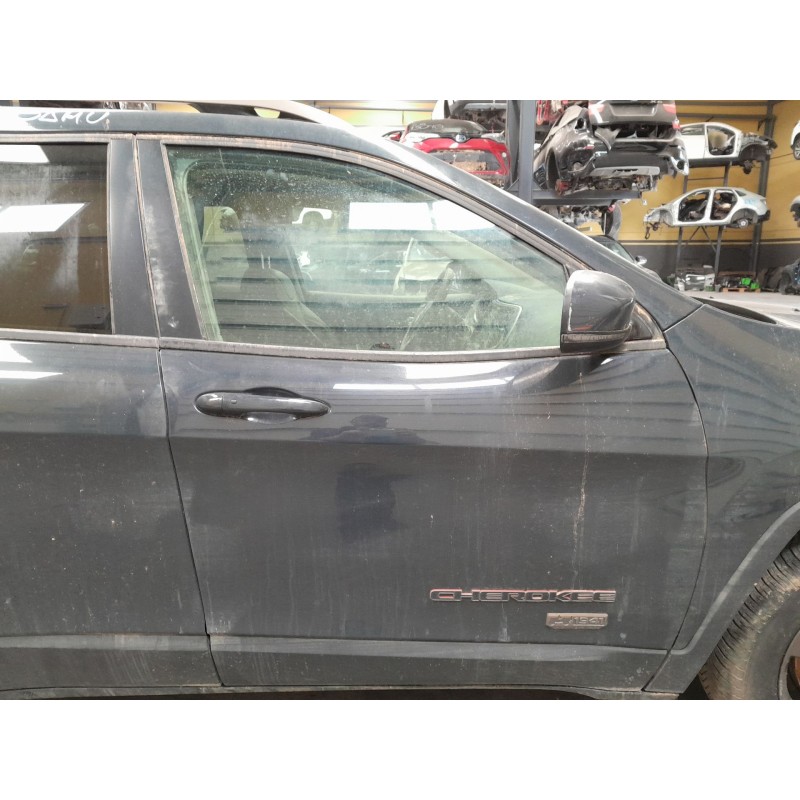 Recambio de puerta delantera derecha para jeep cherokee (kl) 2.2 crd 4x4 referencia OEM IAM   