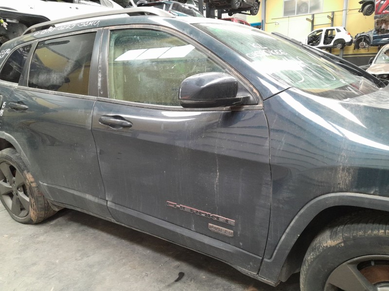 Recambio de puerta delantera derecha para jeep cherokee (kl) 2.2 crd 4x4 referencia OEM IAM   