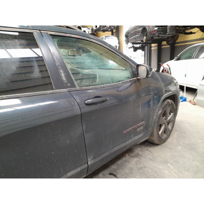 Recambio de puerta delantera derecha para jeep cherokee (kl) 2.2 crd 4x4 referencia OEM IAM   