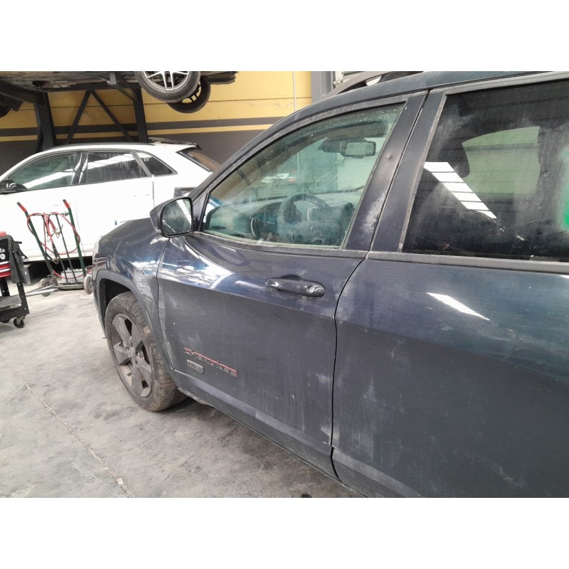 Recambio de puerta delantera izquierda para jeep cherokee (kl) 2.2 crd 4x4 referencia OEM IAM   