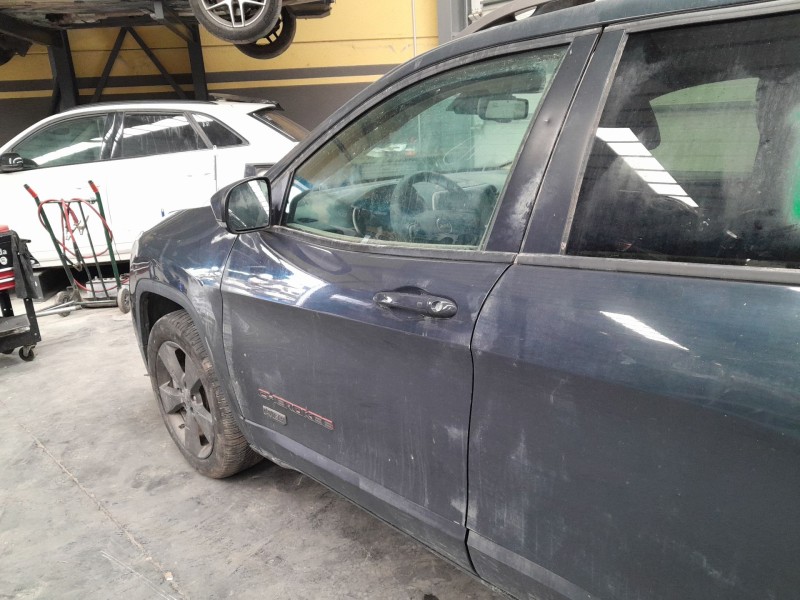 Recambio de puerta delantera izquierda para jeep cherokee (kl) 2.2 crd 4x4 referencia OEM IAM   