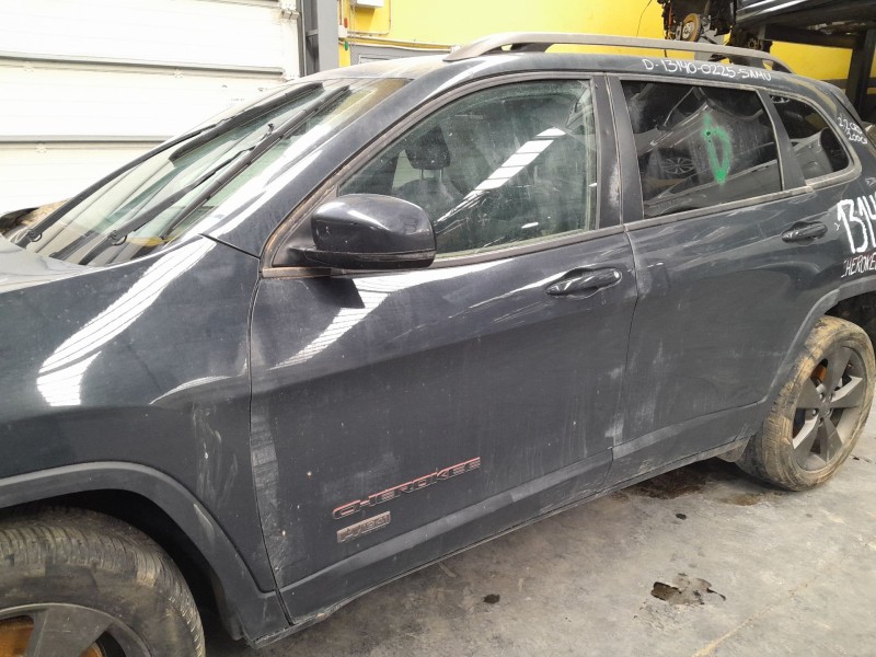 Recambio de puerta delantera izquierda para jeep cherokee (kl) 2.2 crd 4x4 referencia OEM IAM   