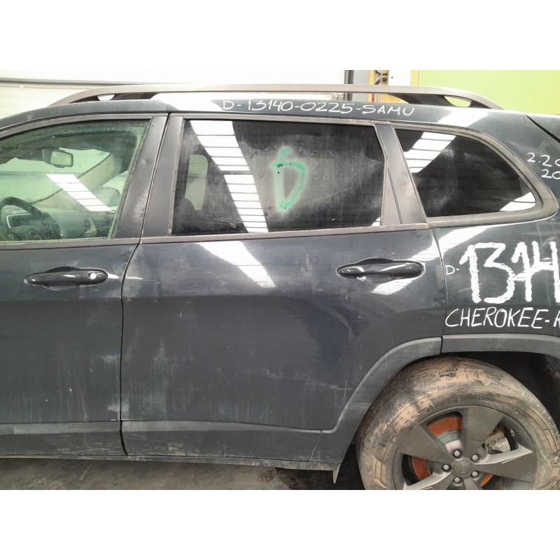 Recambio de puerta trasera izquierda para jeep cherokee (kl) 2.2 crd 4x4 referencia OEM IAM   