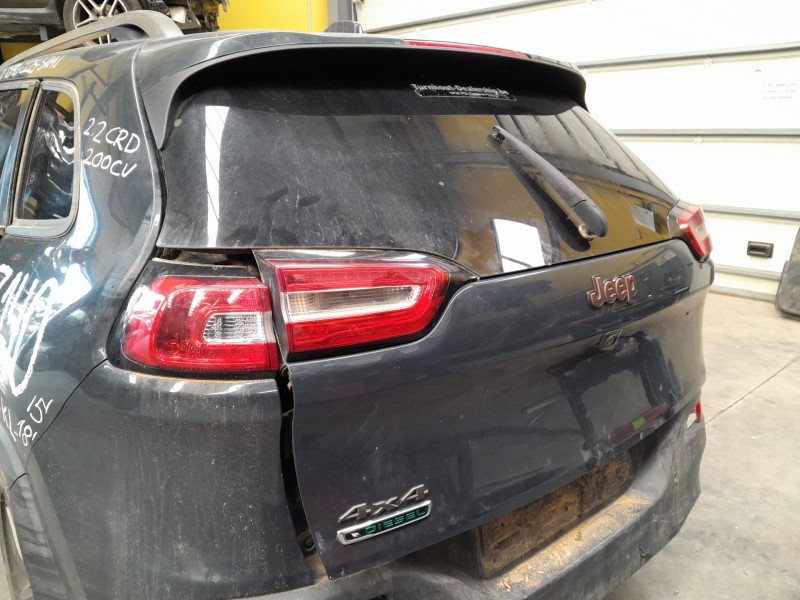 Recambio de porton trasero para jeep cherokee (kl) 2.2 crd 4x4 referencia OEM IAM   