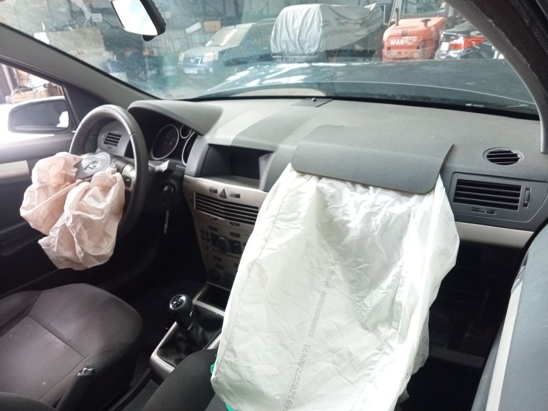 opel astra h (a04) del año 2008