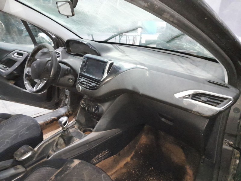 peugeot 2008 i (cu_) del año 2018