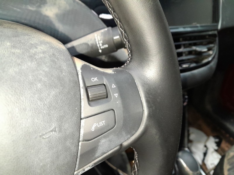 Recambio de volante para peugeot 2008 i (cu_) 1.2 thp 110 / puretech 110 referencia OEM IAM   