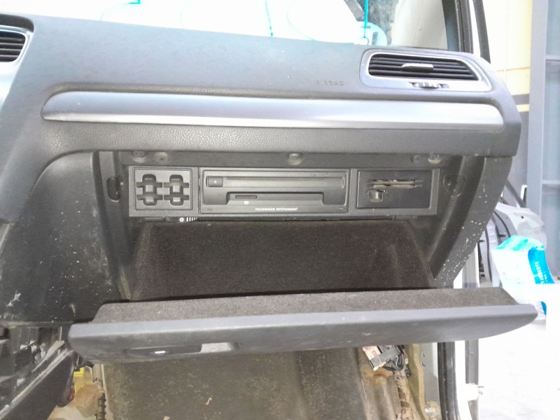 Recambio de guantera para volkswagen golf vii (5g1, bq1, be1, be2) 1.2 tsi referencia OEM IAM   