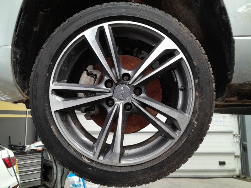 Recambio de juego llantas para skoda karoq (nu7, nd7) 1.5 tsi referencia OEM IAM 215/50/18  