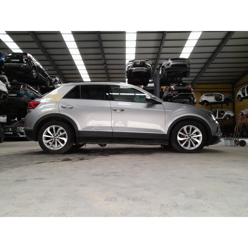 volkswagen t-roc (a11, d11) del año 2023