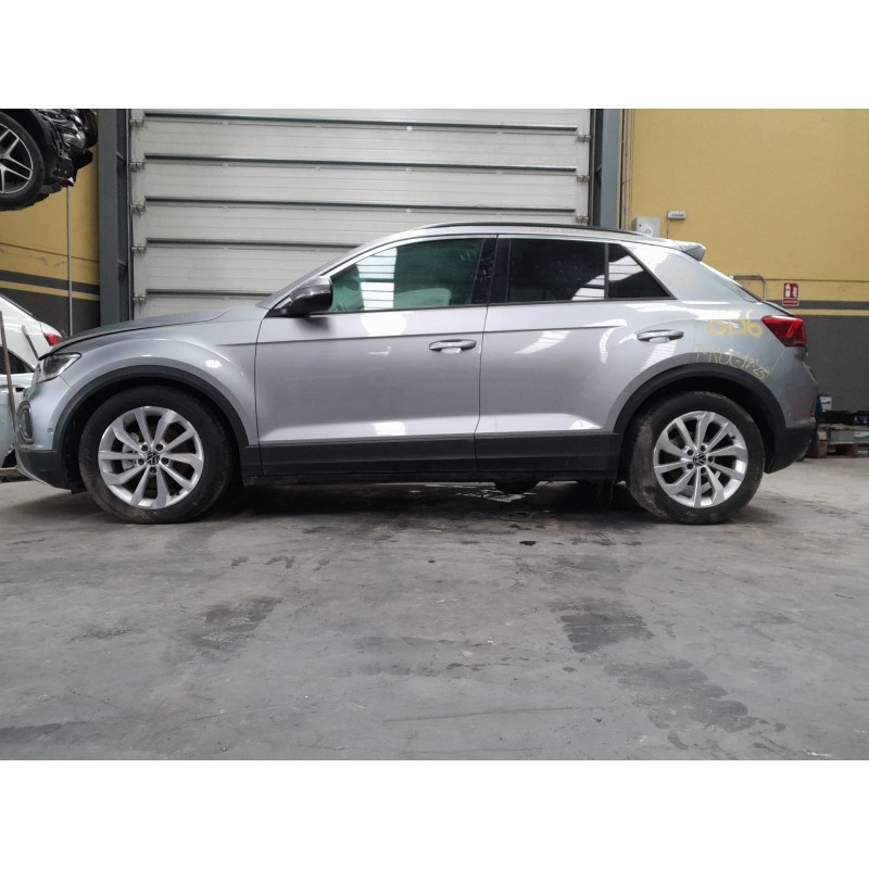 volkswagen t-roc (a11, d11) del año 2023