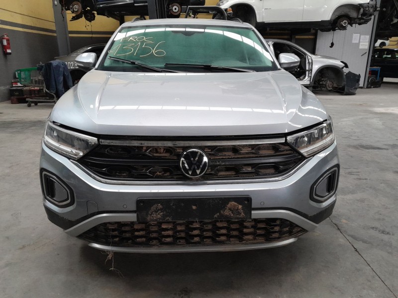 volkswagen t-roc (a11, d11) del año 2023