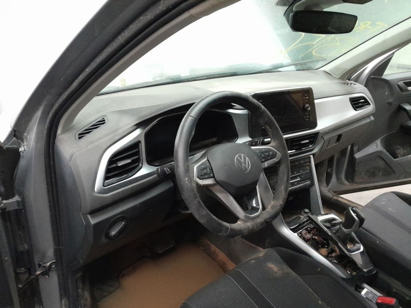 volkswagen t-roc (a11, d11) del año 2023