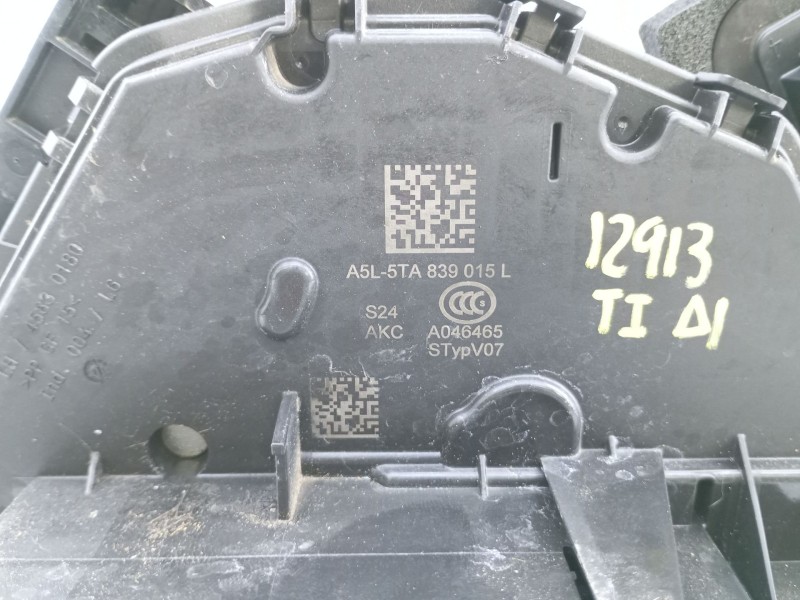 Recambio de cerradura puerta trasera izquierda para audi a1 sportback (gba) 30 s-line referencia OEM IAM 5TA839015L  