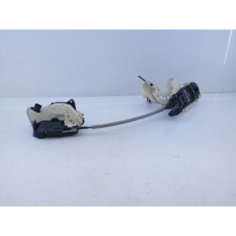 Recambio de cerradura puerta delantera derecha para volkswagen tiguan trend referencia OEM IAM 5N1837016F  