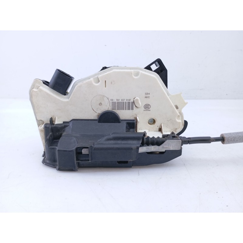 Recambio de cerradura puerta delantera derecha para volkswagen tiguan trend referencia OEM IAM 5N1837016F  