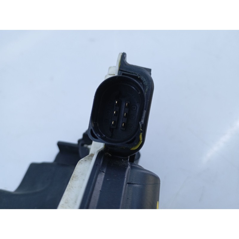 Recambio de cerradura puerta delantera derecha para volkswagen tiguan trend referencia OEM IAM 5N1837016F  