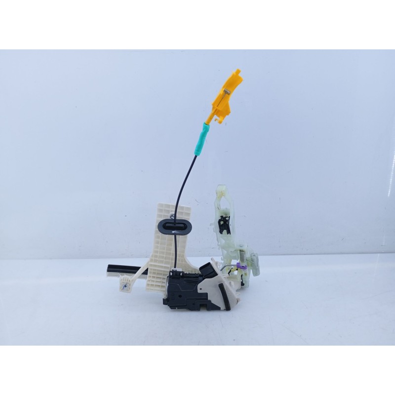 Recambio de cerradura puerta delantera derecha para hyundai kona 2 1.0 tgdi referencia OEM IAM   