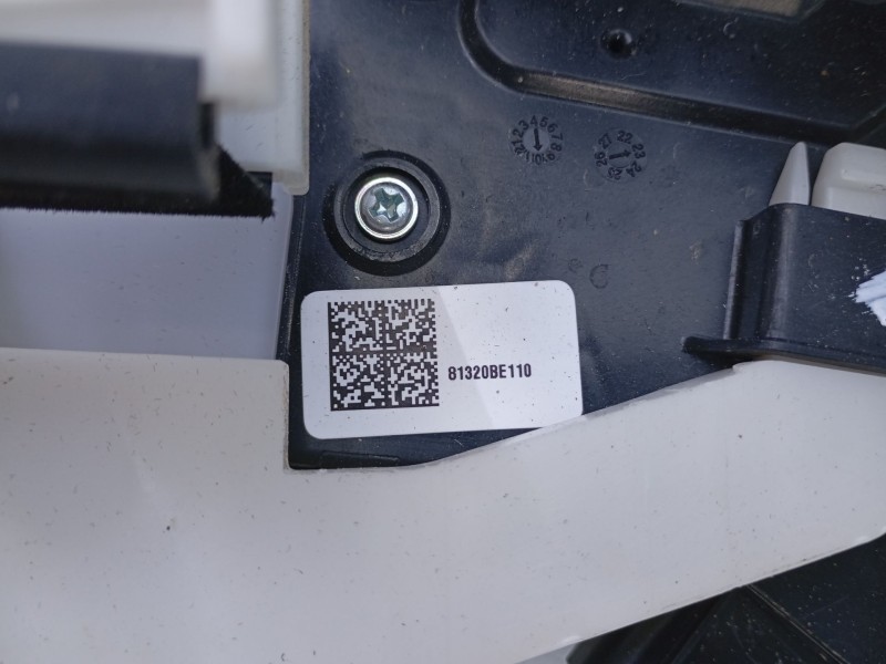 Recambio de cerradura puerta delantera derecha para hyundai kona 2 1.0 tgdi referencia OEM IAM   