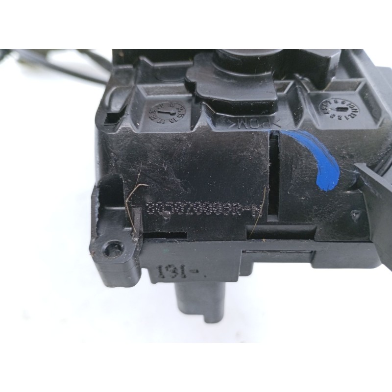 Recambio de cerradura puerta delantera derecha para renault master kasten l1h2 hka 3,3t referencia OEM IAM 805020009R  